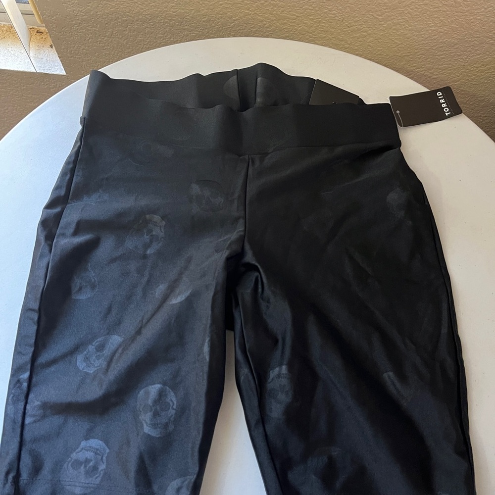 torrid Black Skull biking shorts. Size M/L